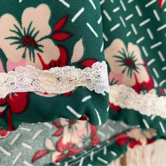 VINTAGE 1960’s two-piece Hawaiian set, women’s size small - Picture 3 of 12